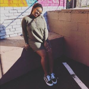 Meet your Posher, Ona